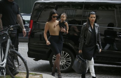 Kim-Kardashian-in-paris-whatisusa.info
